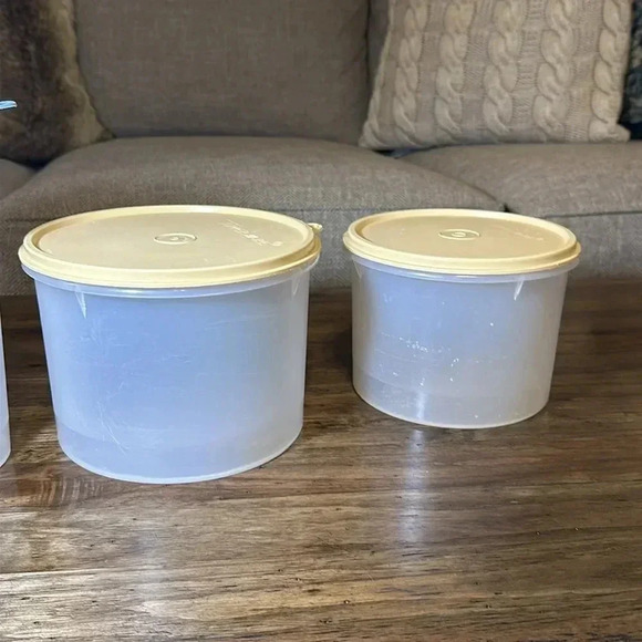 6 ct Tupperware 6 piece bundle plastic bowls/containers w/lids - Picture 3 of 10